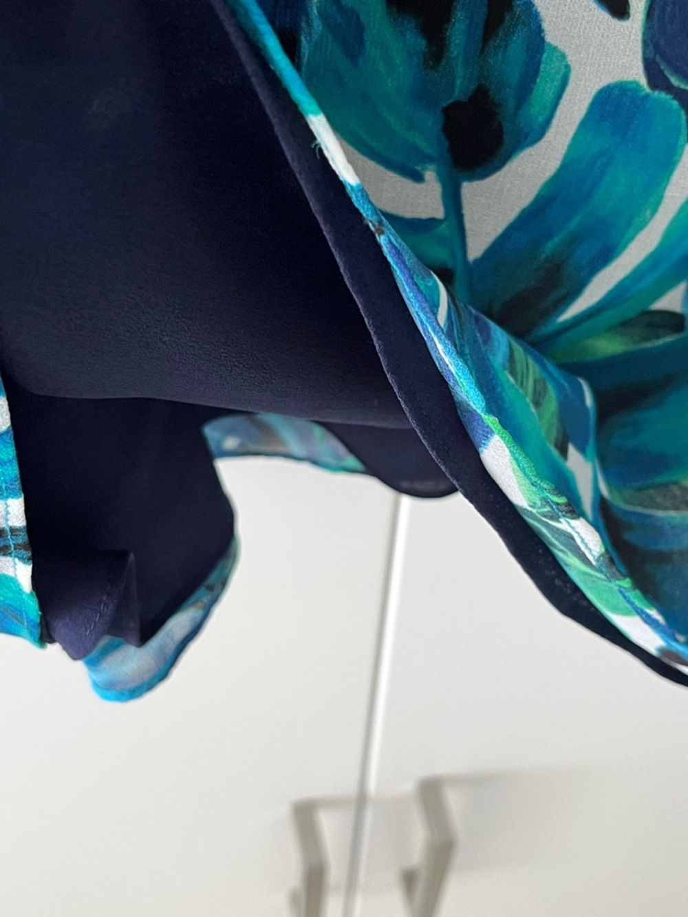 Chloe Oliver from Anthropologie Tropical Palm Leaf Shift Dress - Picture 4 of 15